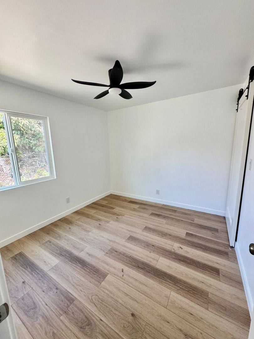Townhouse for rent at 151 W 52nd St, Los Angeles, CA 90037