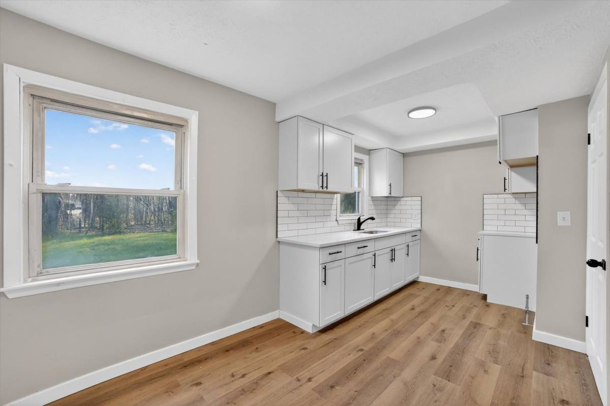 House for rent at 303 S Green Rd, Cleveland, OH 44121