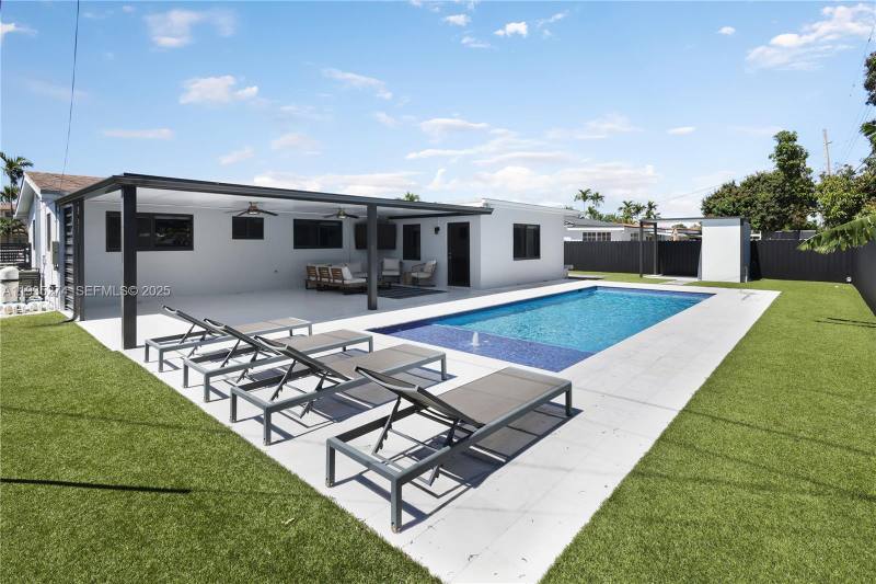 House for rent at 4165 W 5 Lane, Hialeah, FL 33012
