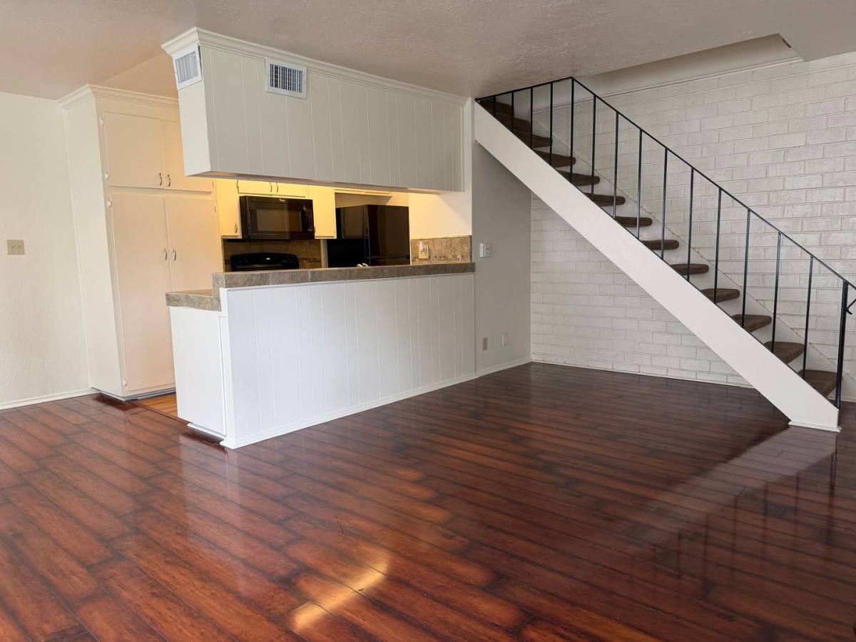 Townhouse for rent at 9009 Casals St, Sacramento, CA 95826