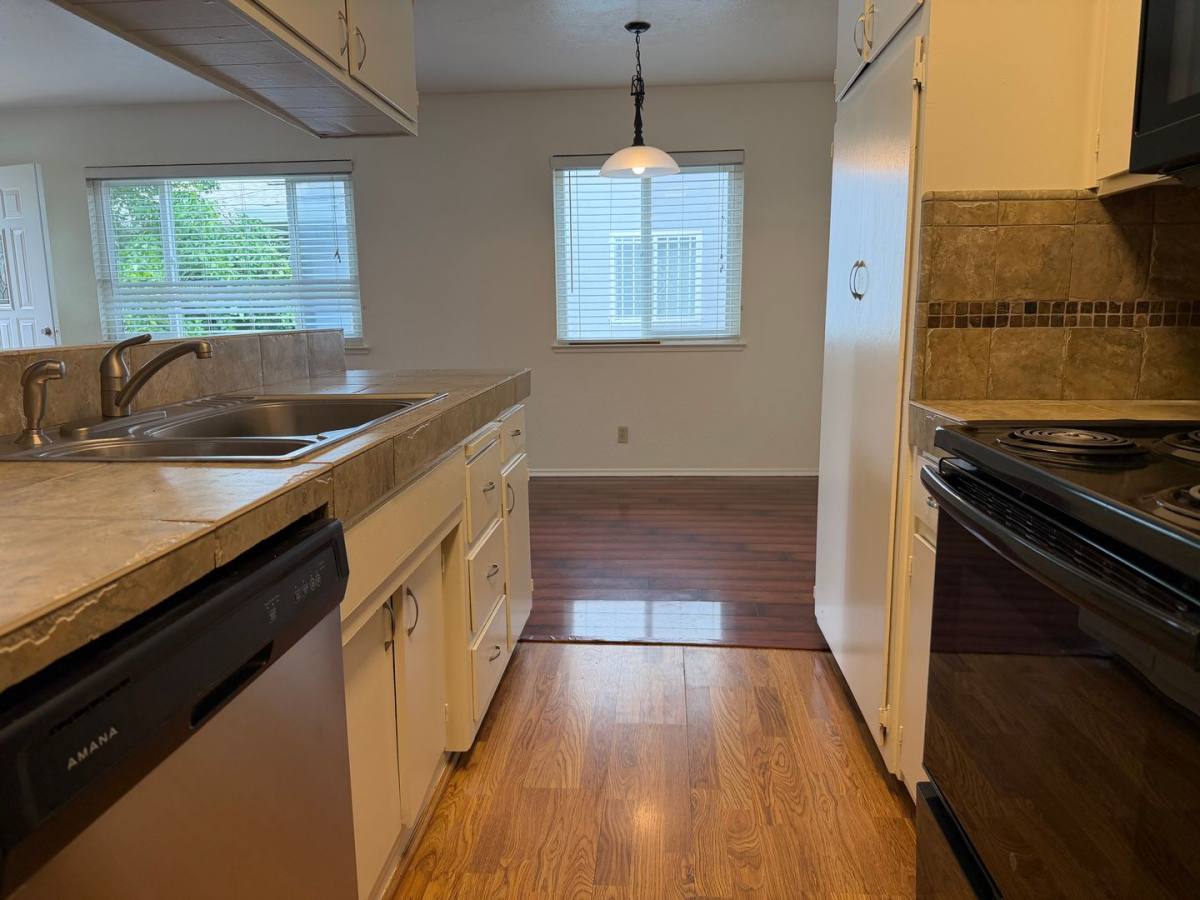 Townhouse for rent at 9009 Casals St, Sacramento, CA 95826