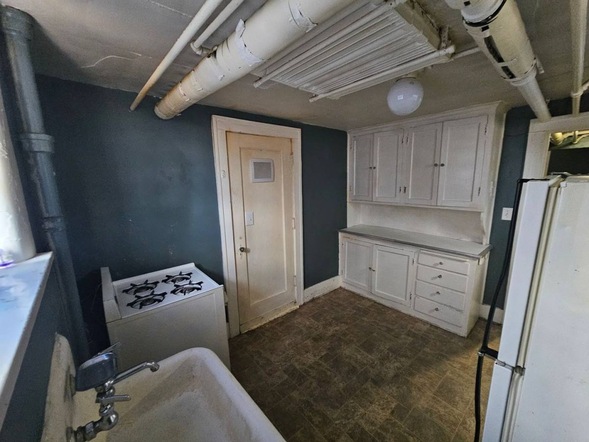 Apartment for rent at 711 Morton St, Peoria, IL 61603