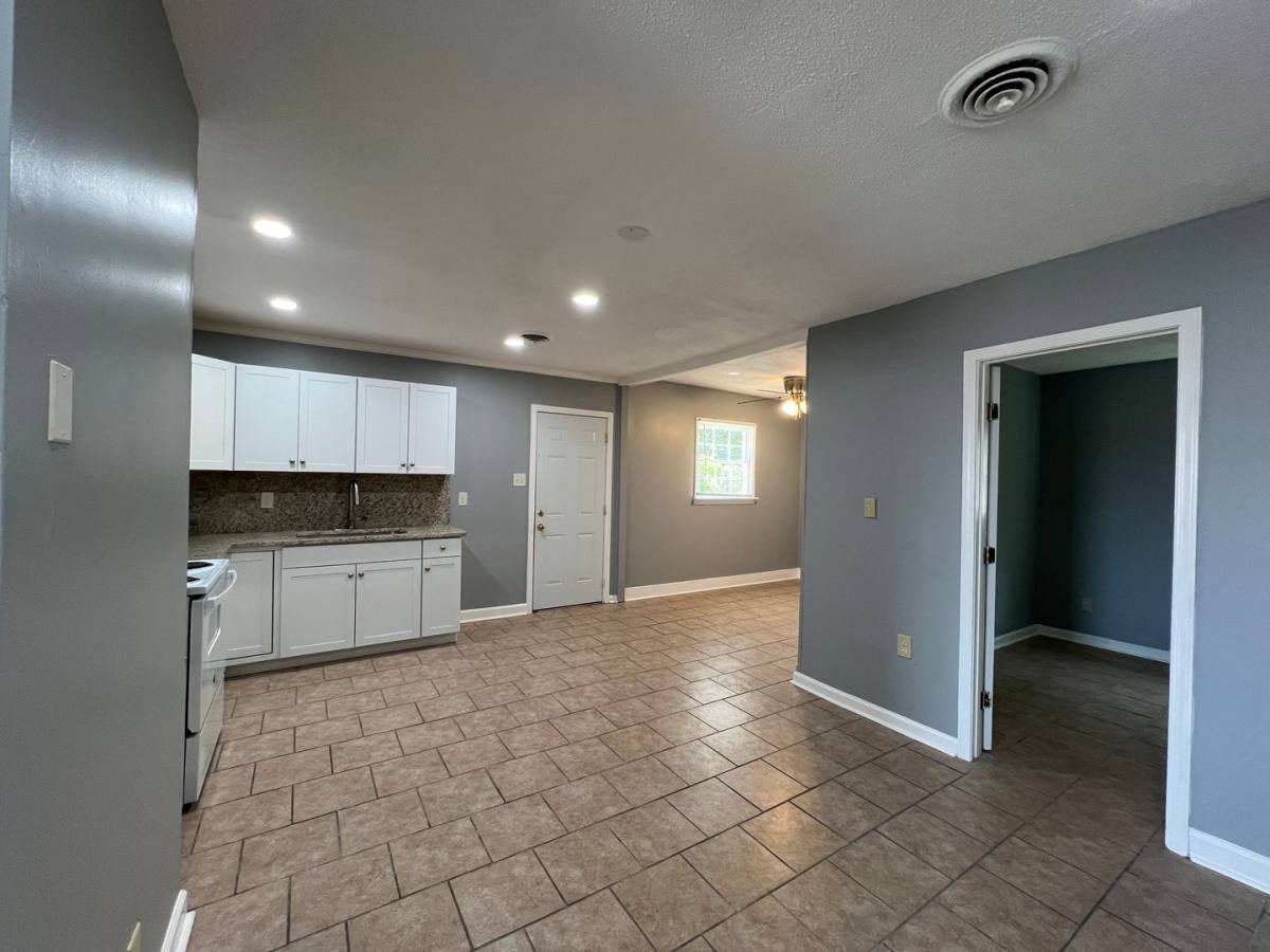 House for rent at 1008 Pelham St, Montgomery, AL 36104