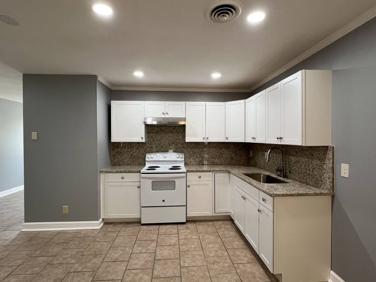 House for rent at 1008 Pelham St, Montgomery, AL 36104