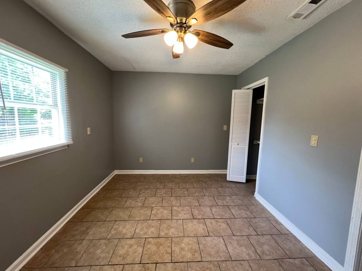 House for rent at 1008 Pelham St, Montgomery, AL 36104