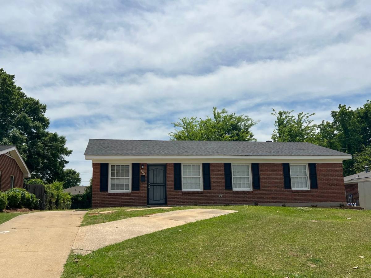 House for rent at 1008 Pelham St, Montgomery, AL 36104