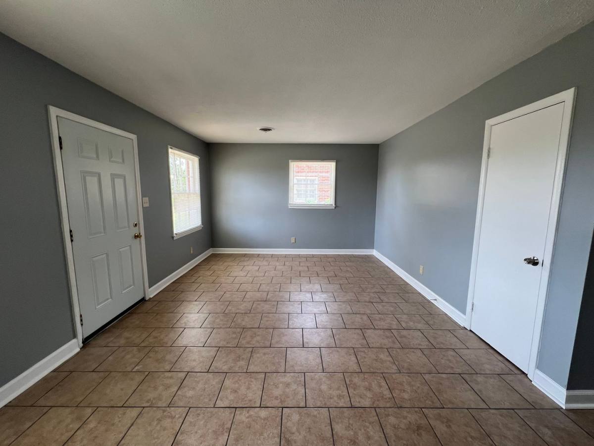 House for rent at 1008 Pelham St, Montgomery, AL 36104