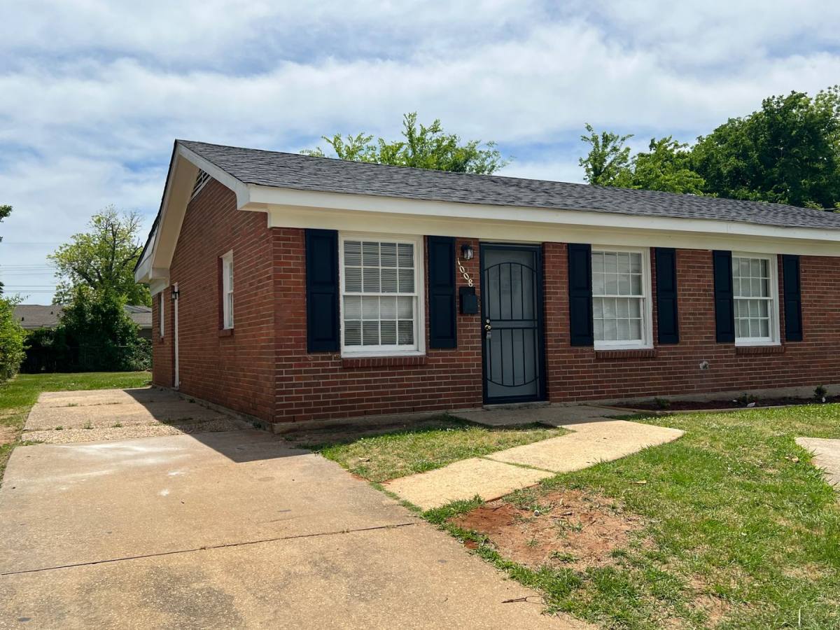 House for rent at 1008 Pelham St, Montgomery, AL 36104