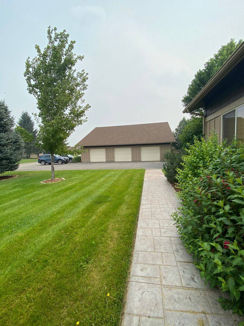 Townhouse for rent at 106 Ironwood Dr, Blanchard, ID 83804