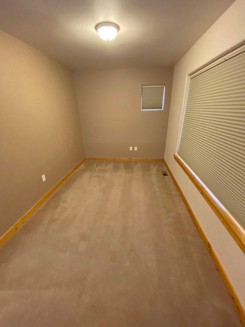 Townhouse for rent at 106 Ironwood Dr, Blanchard, ID 83804