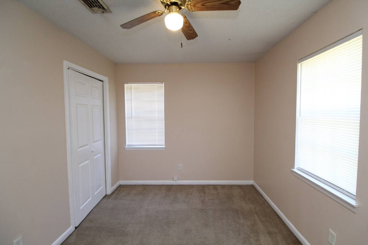 Townhouse for rent at 1608 Sunny Ridge Lane, Cantonment, FL 32533
