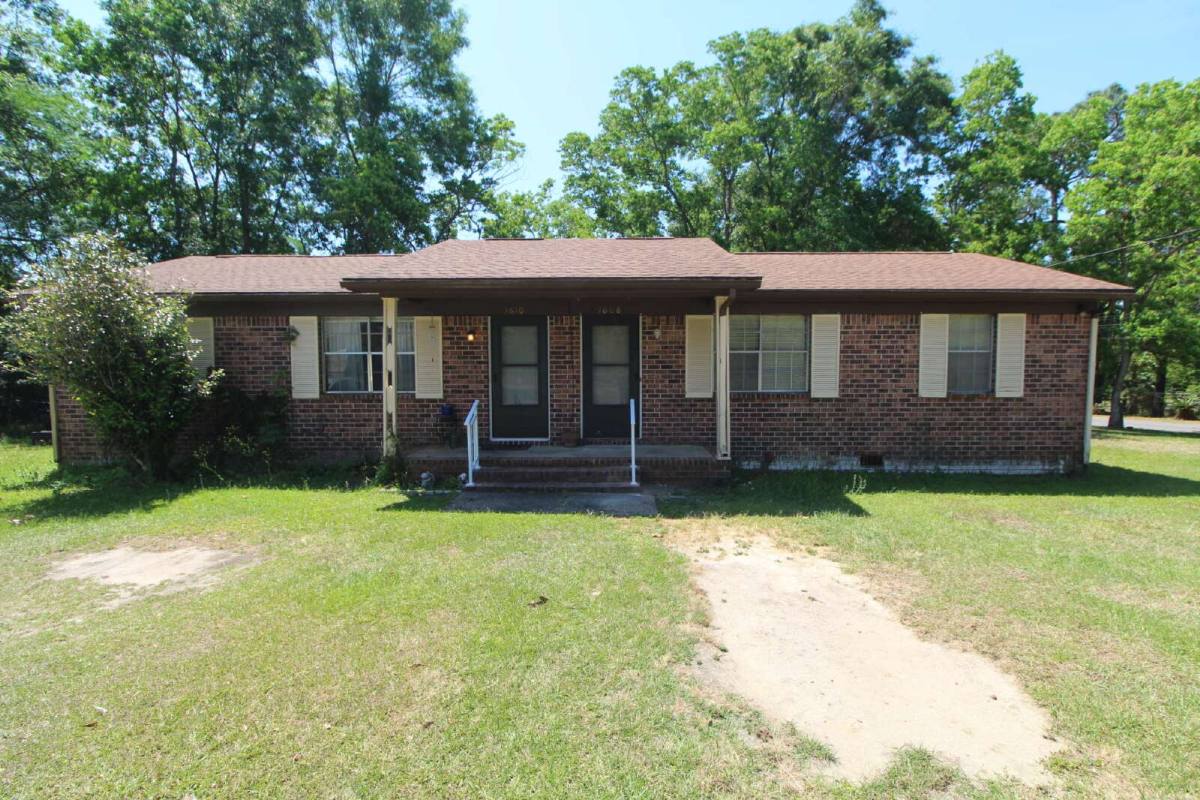 Townhouse for rent at 1608 Sunny Ridge Lane, Cantonment, FL 32533
