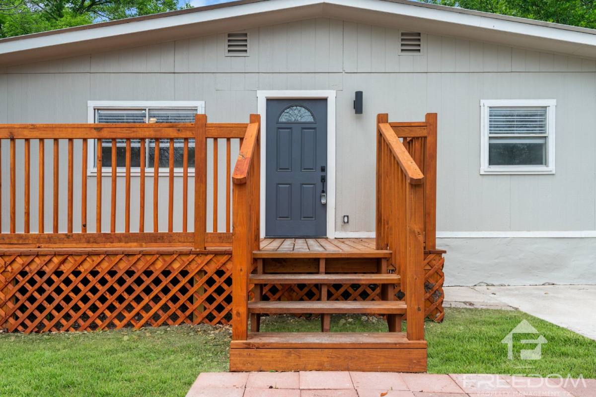 House for rent at 1824 Katy St, New Braunfels, TX 78130