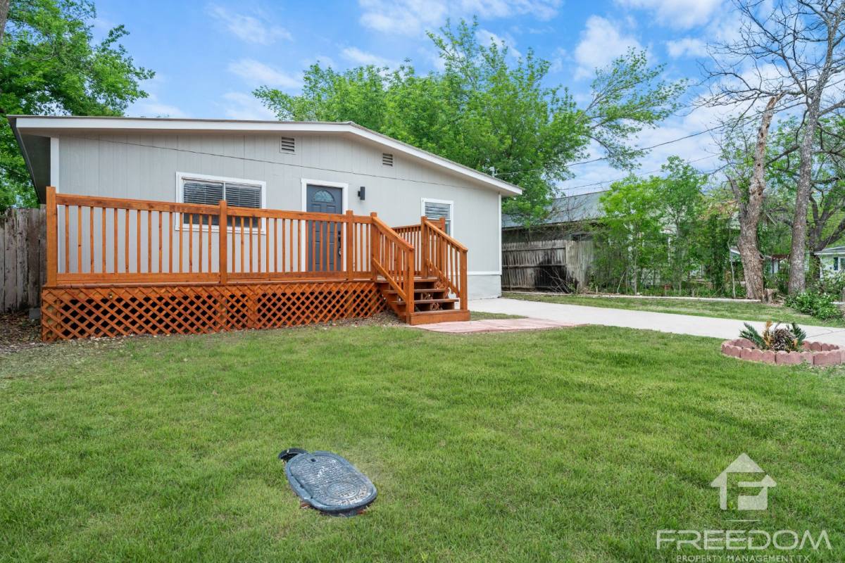 House for rent at 1824 Katy St, New Braunfels, TX 78130