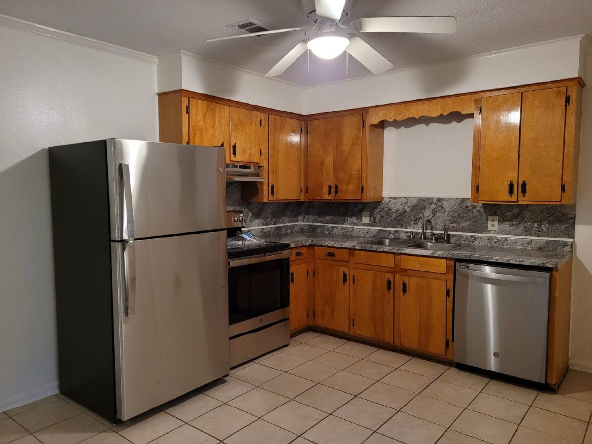 Apartment for rent at 159 Bayou Dr #304, Leesville, LA 71446
