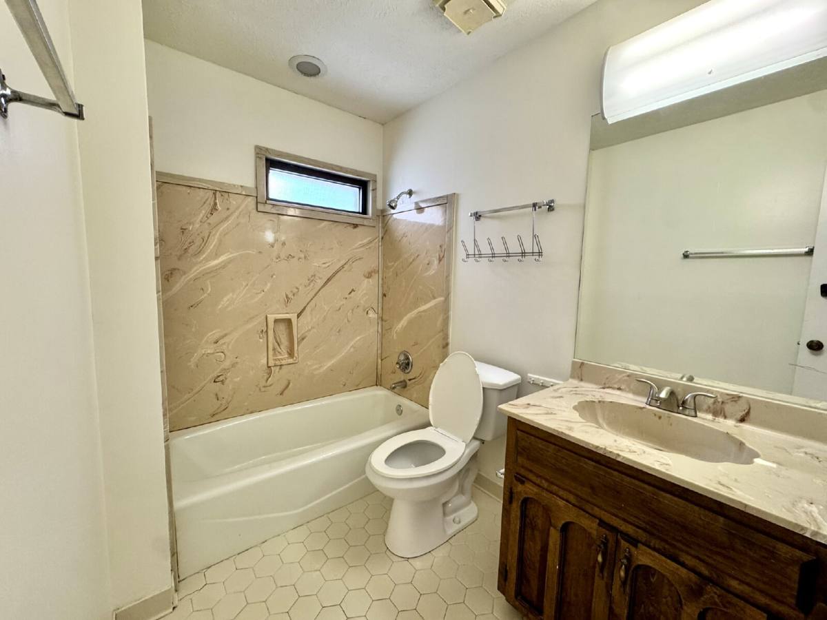 House for rent at 300 Cherry St #4, Panama City, FL 32401