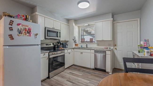Apartment for rent at 830 W Caraway St, Fayetteville, AR 72701