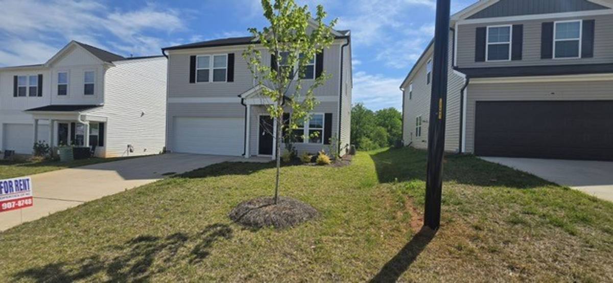 House for rent at 5037 Fallmeade Rd, Kernersville, NC 27284