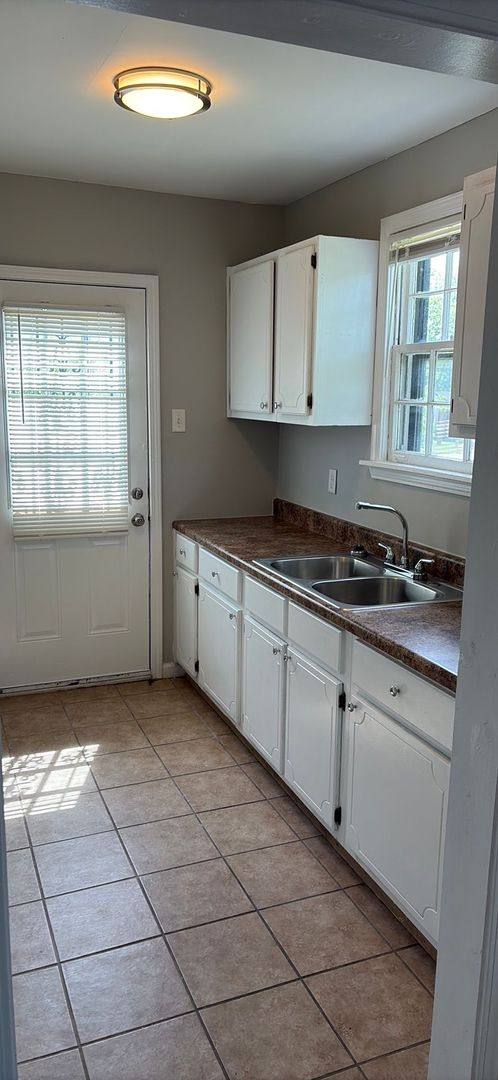 House for rent at 442 Jacklyn Ave, Memphis, TN 38106