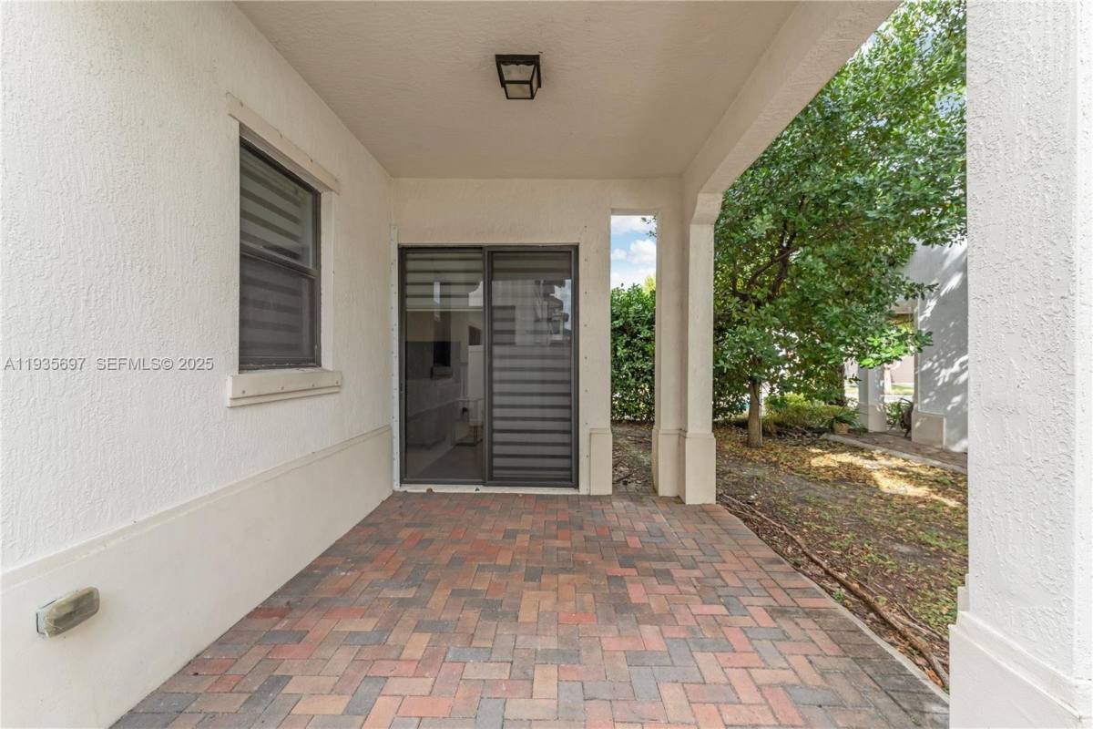 House for rent at 9881 W 34th Ave, Hialeah, FL 33018