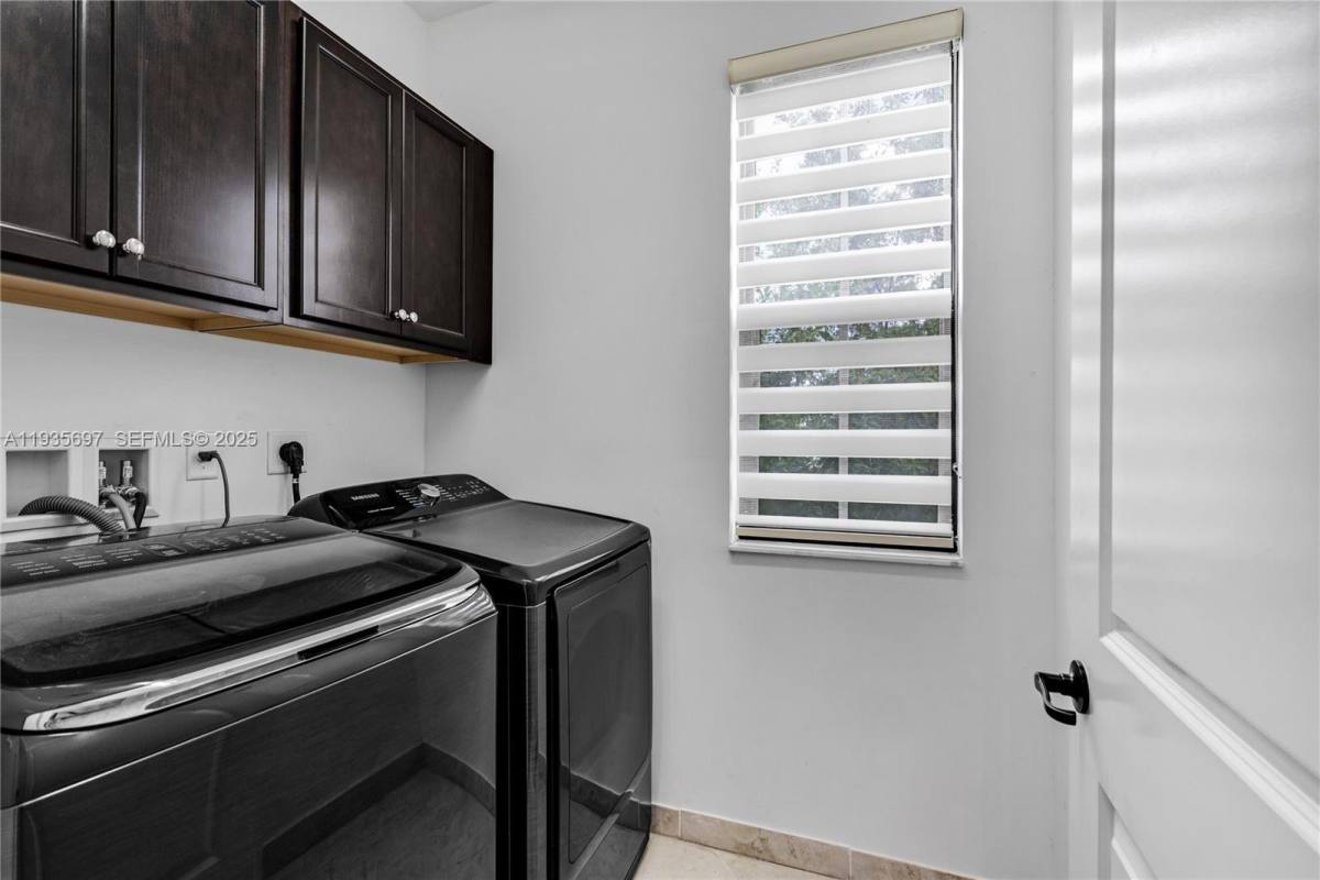 House for rent at 9881 W 34th Ave, Hialeah, FL 33018