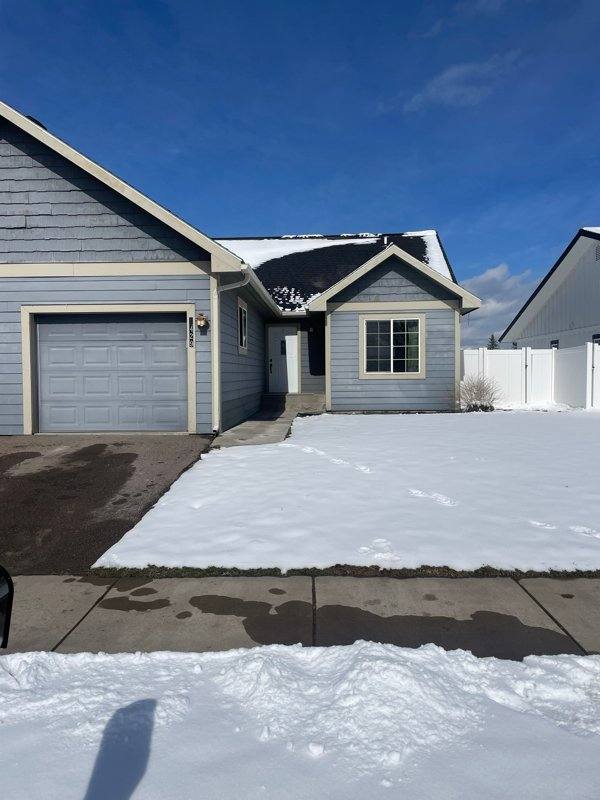 Townhouse for rent at 1429 11th St W, Columbia Falls, MT 59912