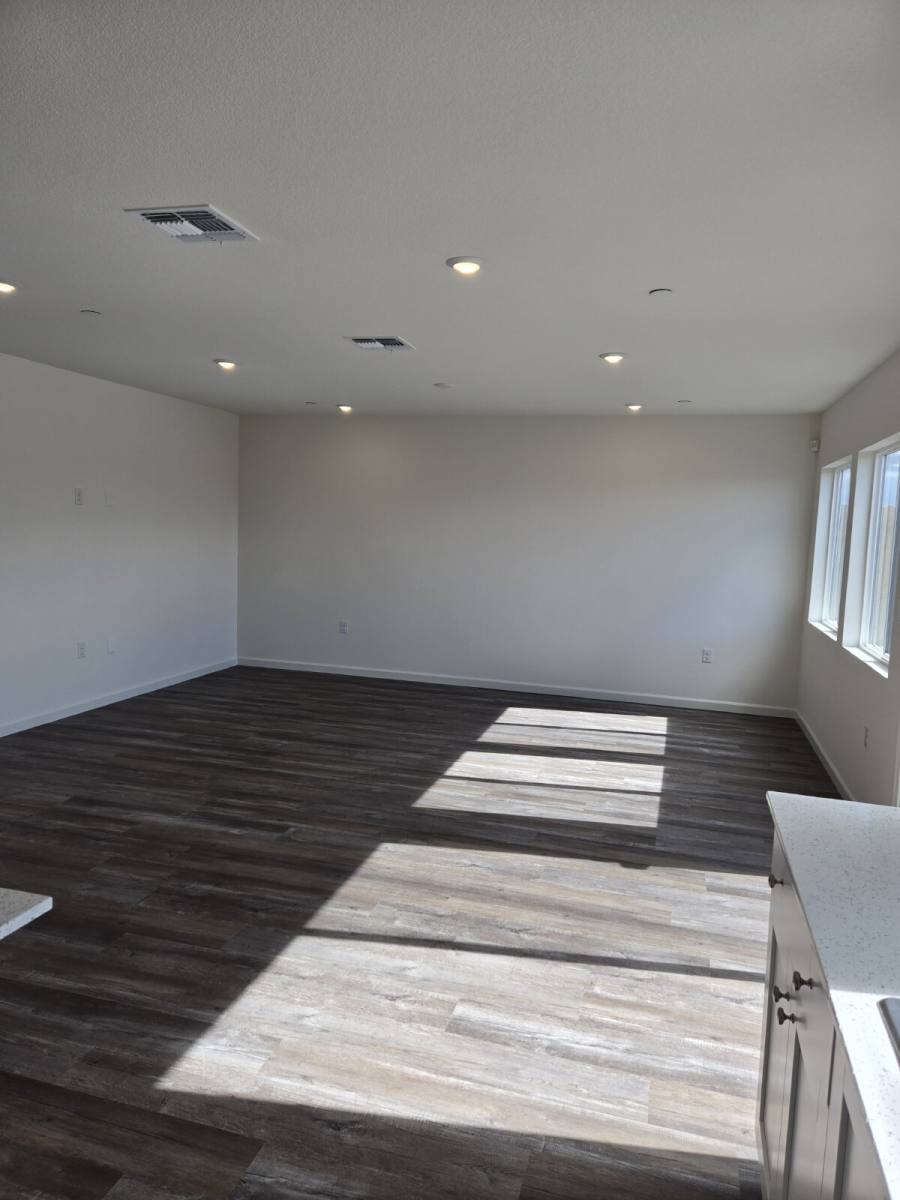 House for rent at 1813 Del Mar Dr, Los Banos, CA 93635