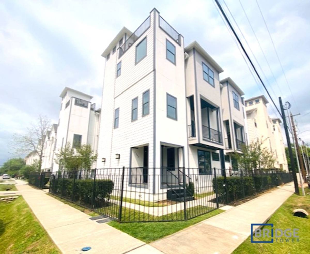 House for rent at 2202 Arabelle St, Houston, TX 77007