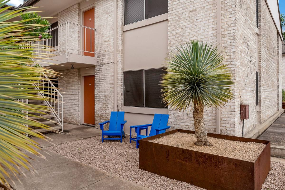 Apartment for rent at 1515 Palma Plaza, Austin, TX 78703