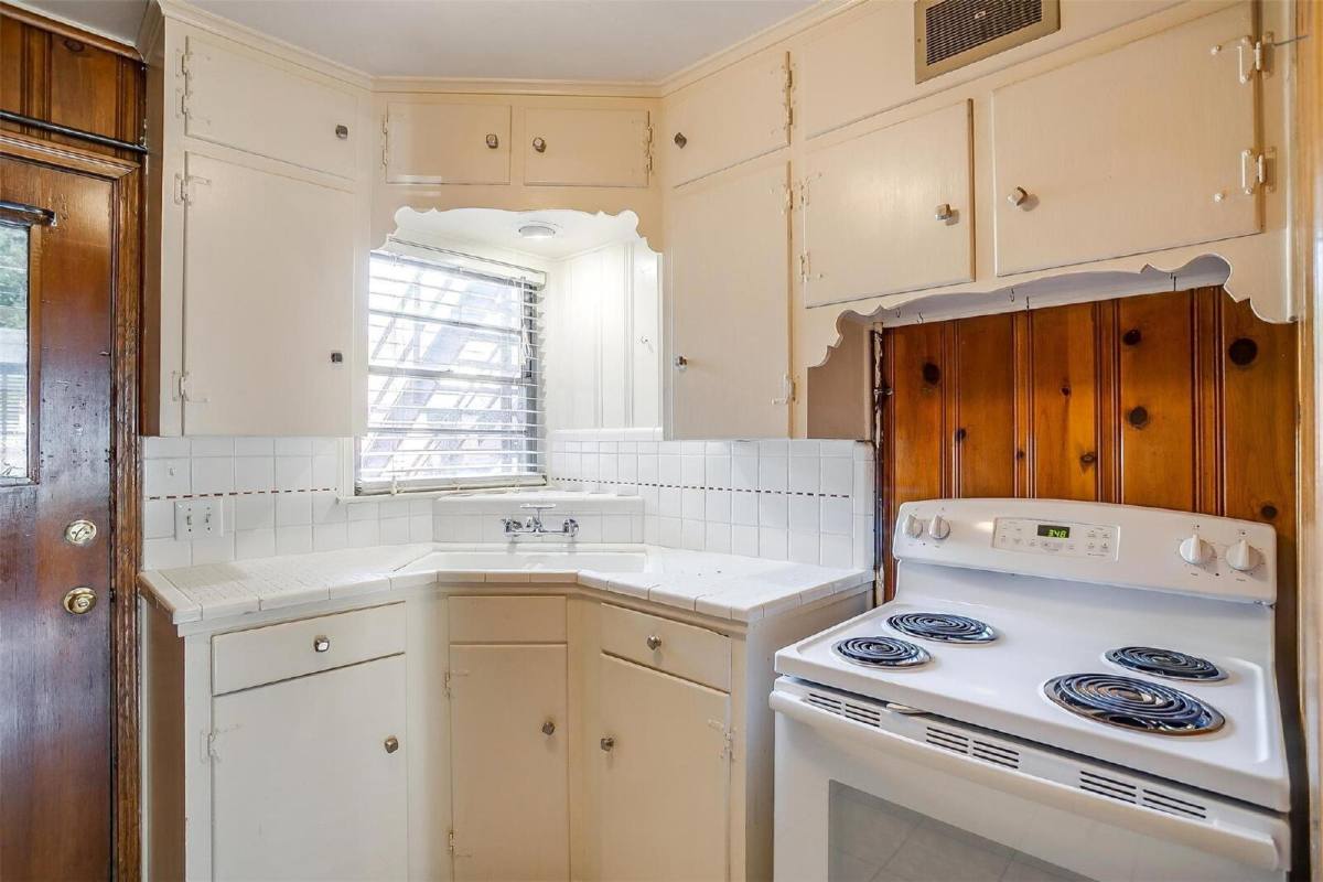 Apartment for rent at 604 Monticello Dr #103, Fort Worth, TX 76107