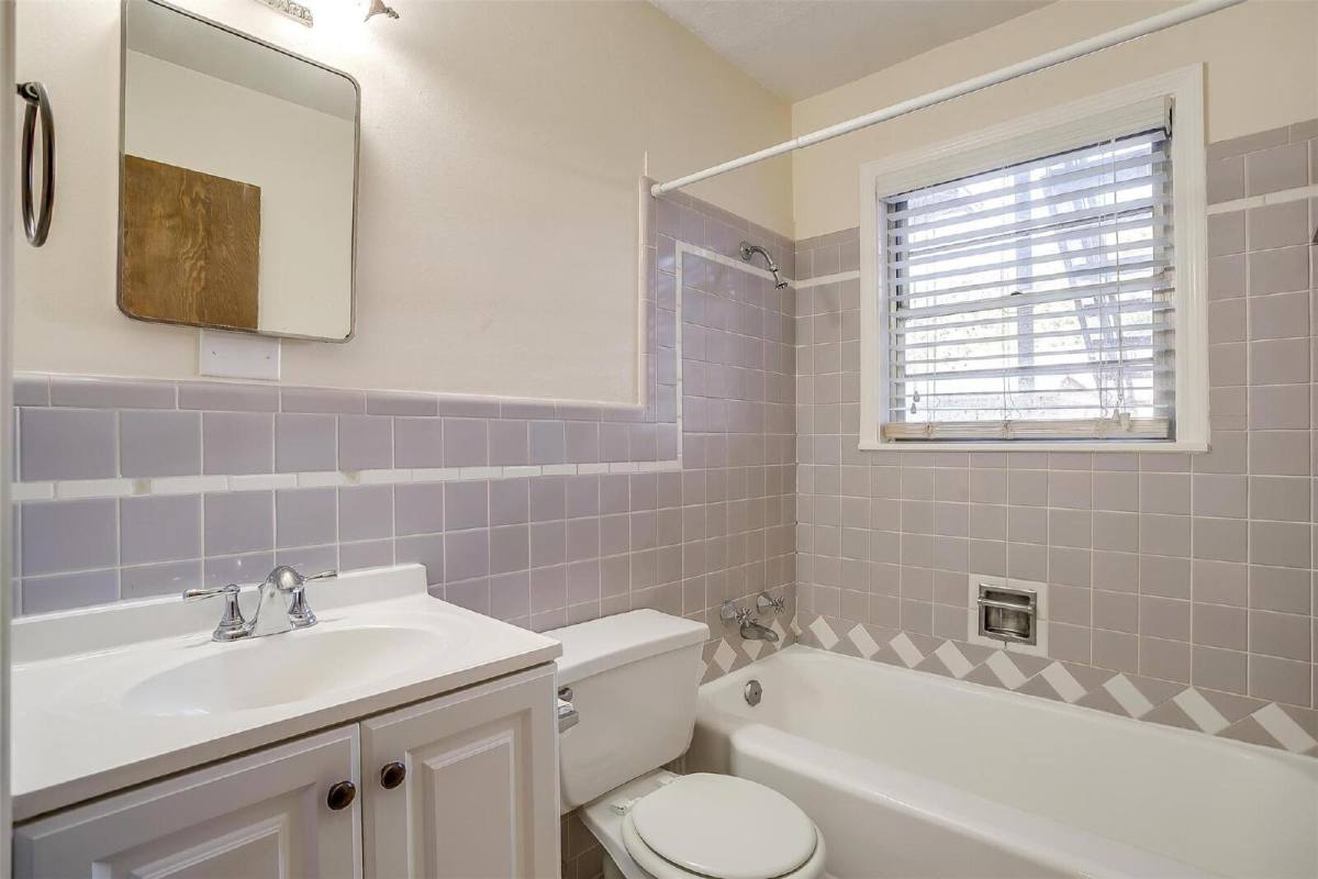 Apartment for rent at 604 Monticello Dr #103, Fort Worth, TX 76107
