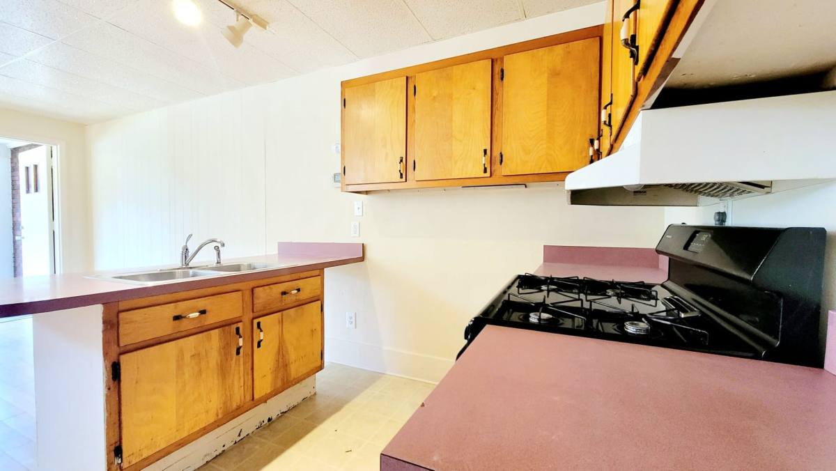Apartment for rent at 802 S 27th St, South Bend, IN 46615