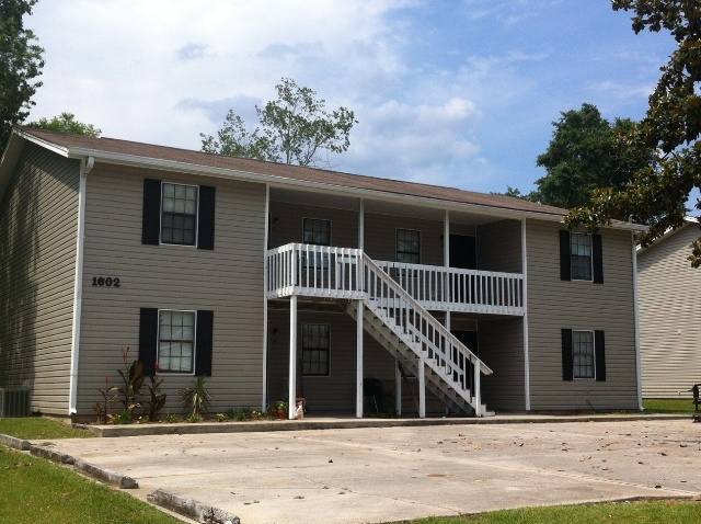 Apartment for rent at 1602 Victory Dr #C, Valdosta, GA 31601