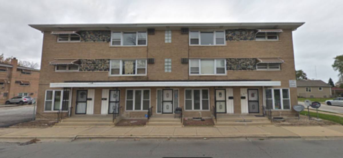 Apartment for rent at 620-628 Sibley Blvd, Calumet City, IL 60409