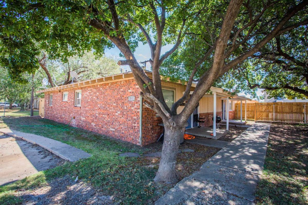 Apartment for rent at 2815 43rd St #11, Lubbock, TX 79413