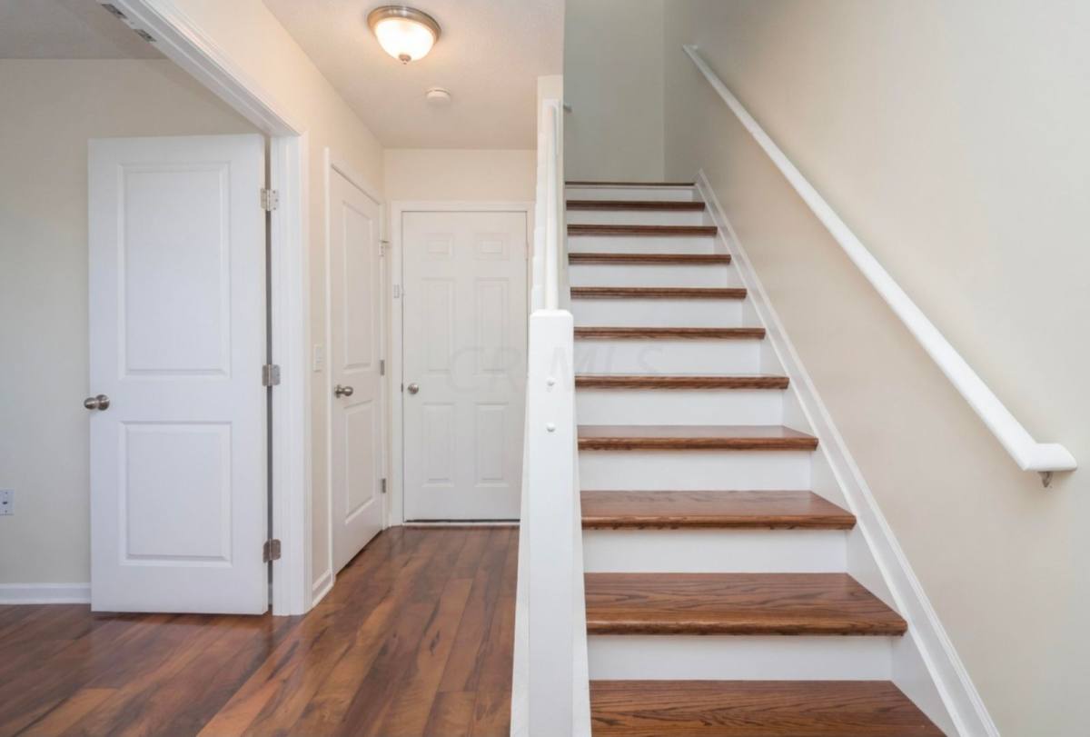 Townhouse for rent at 334 Silver Maple Dr, Blacklick, OH 43004