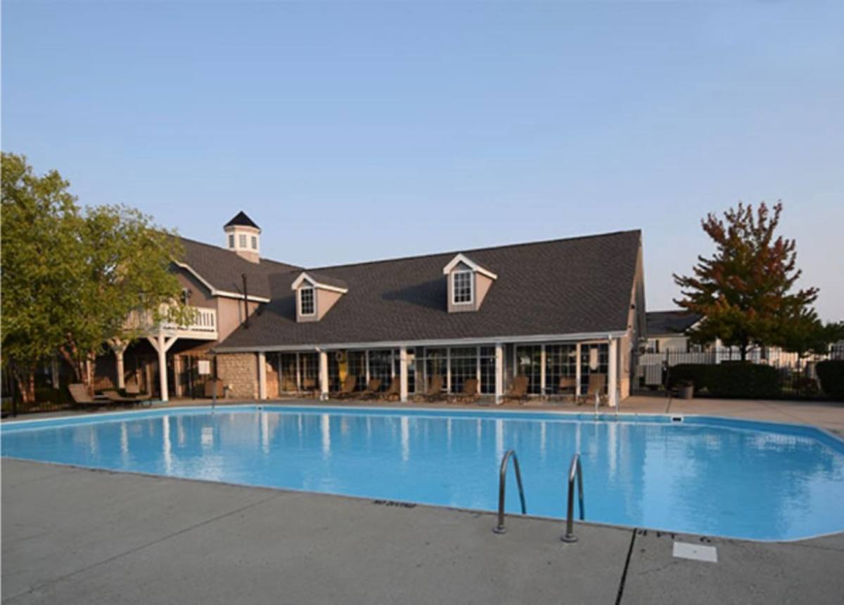 Townhouse for rent at 334 Silver Maple Dr, Blacklick, OH 43004