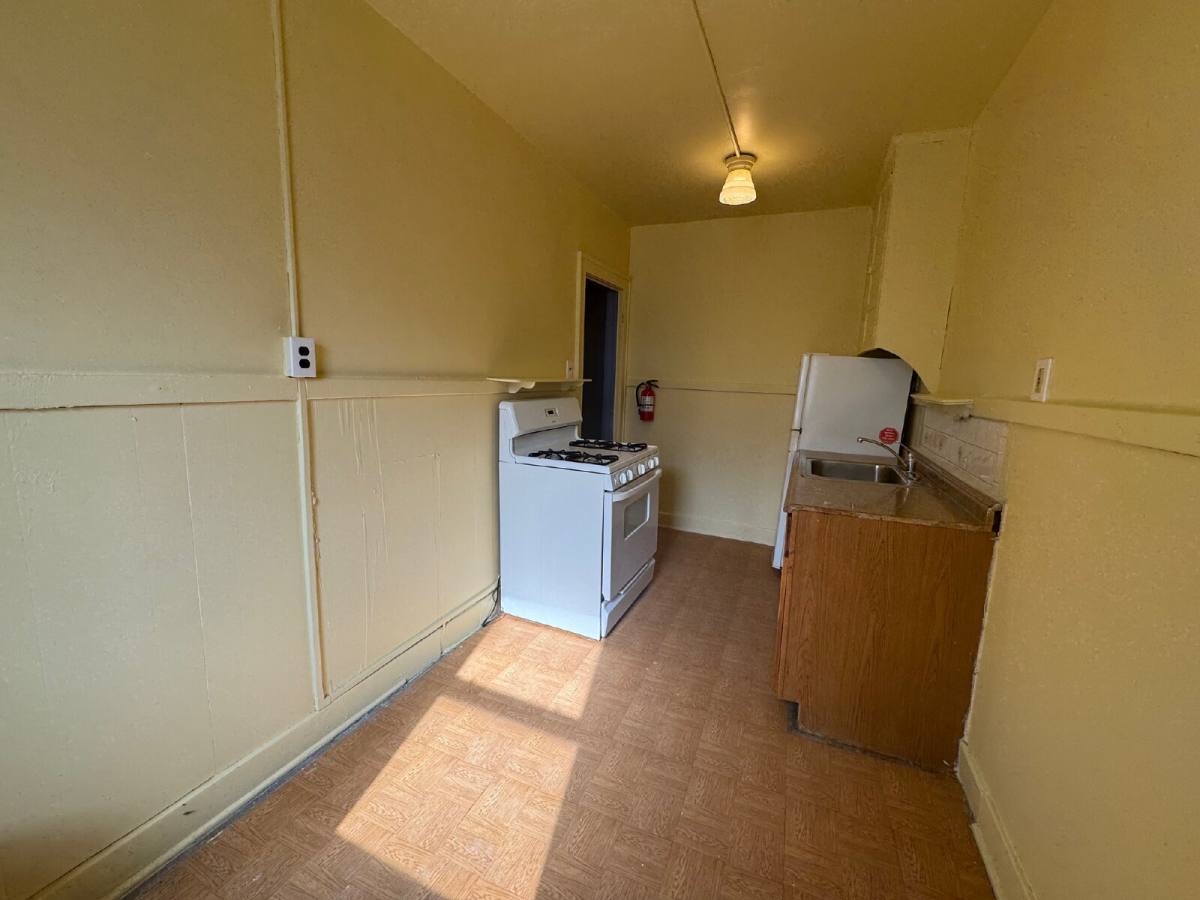 Apartment for rent at 11 Linden St #103, River Rouge, MI 48218