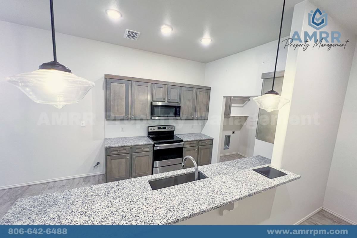 Townhouse for rent at 1248 N 7th St, Wolfforth, TX 79382