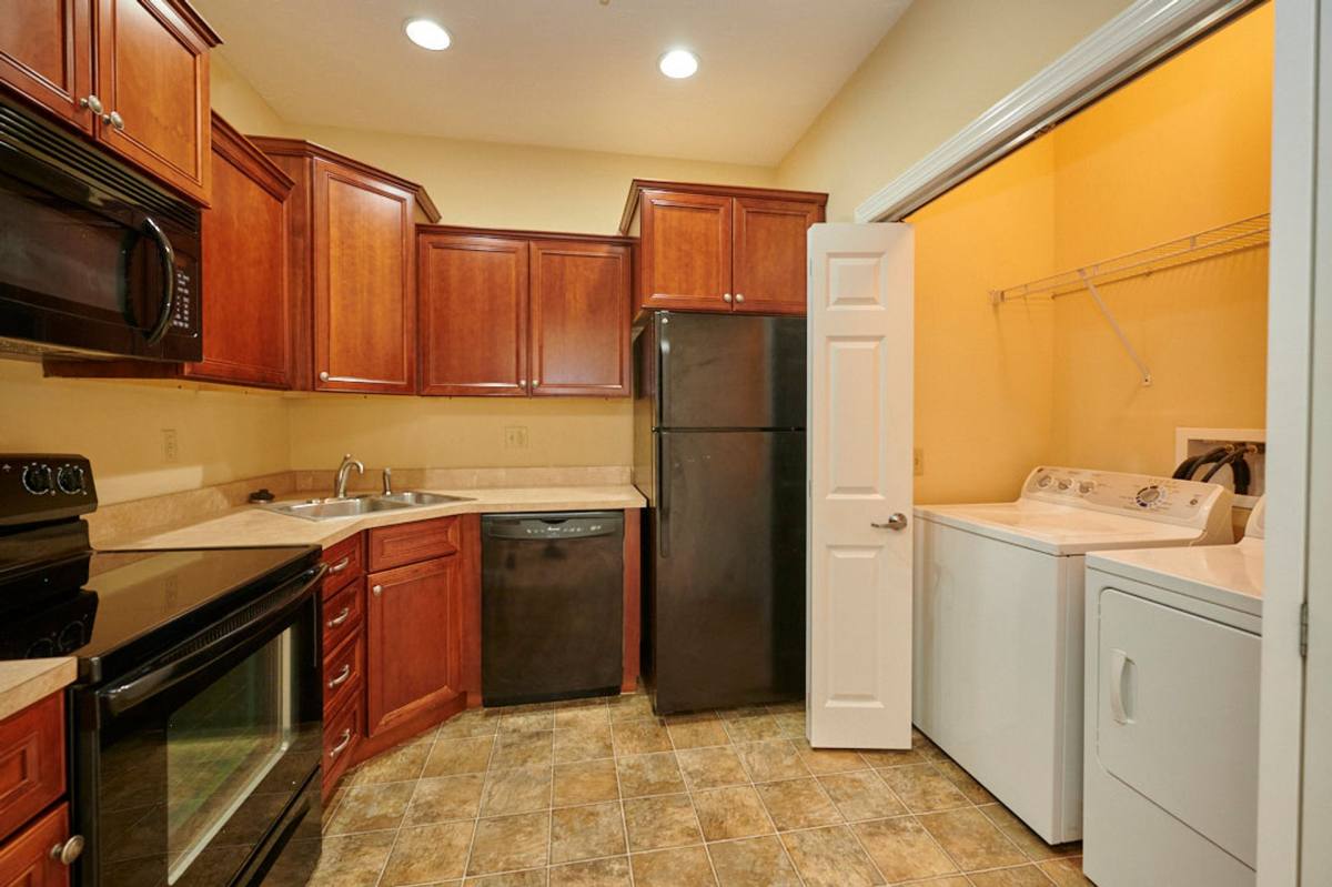 Apartment for rent at 450 Riverview Dr, Barboursville, WV 25504