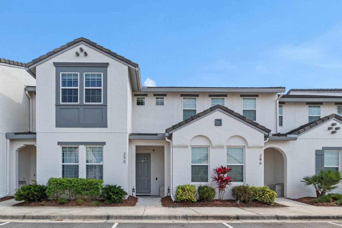 Townhouse for rent at 290 Captiva Dr, Davenport, FL 33896