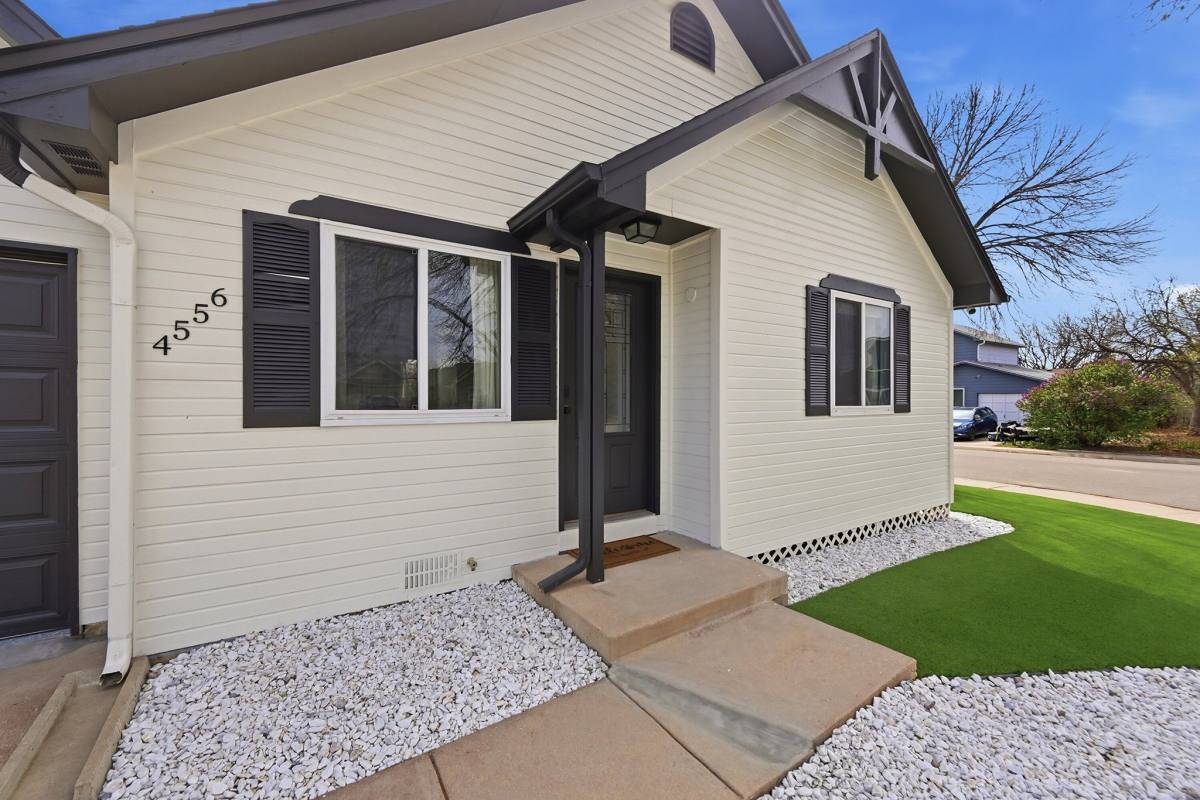 House for rent at 4556 S Pagosa Way, Aurora, CO 80015