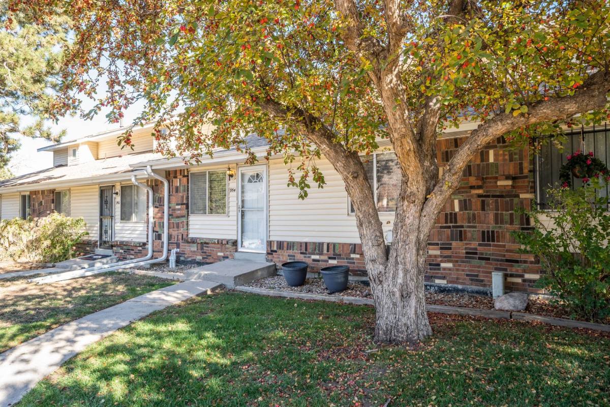 Apartment for rent at 954 S Miller St, Denver, CO 80226