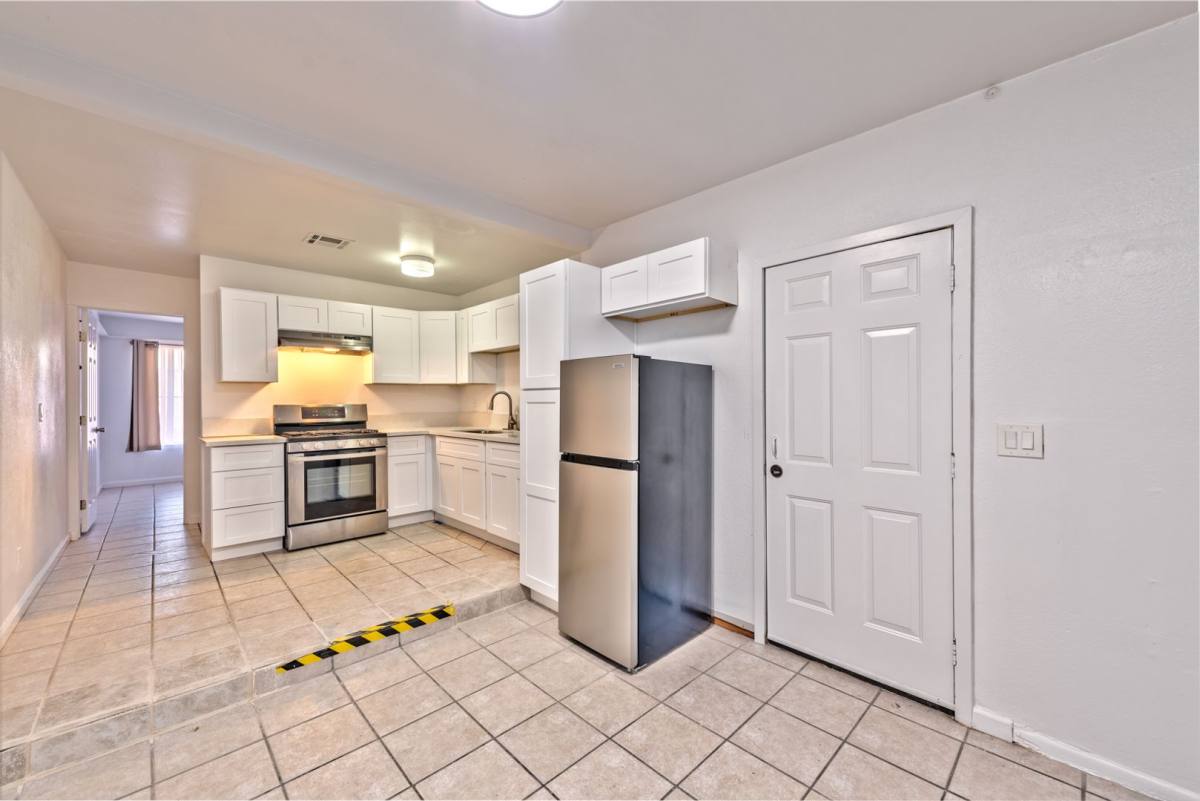 Condo for rent at 3912 Torsby Place, Las Vegas, NV 89119