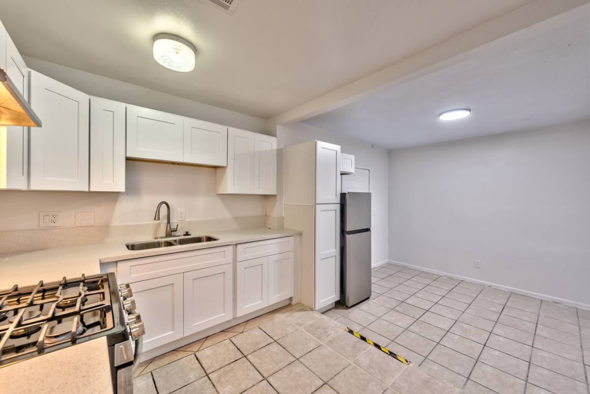 Condo for rent at 3912 Torsby Place, Las Vegas, NV 89119