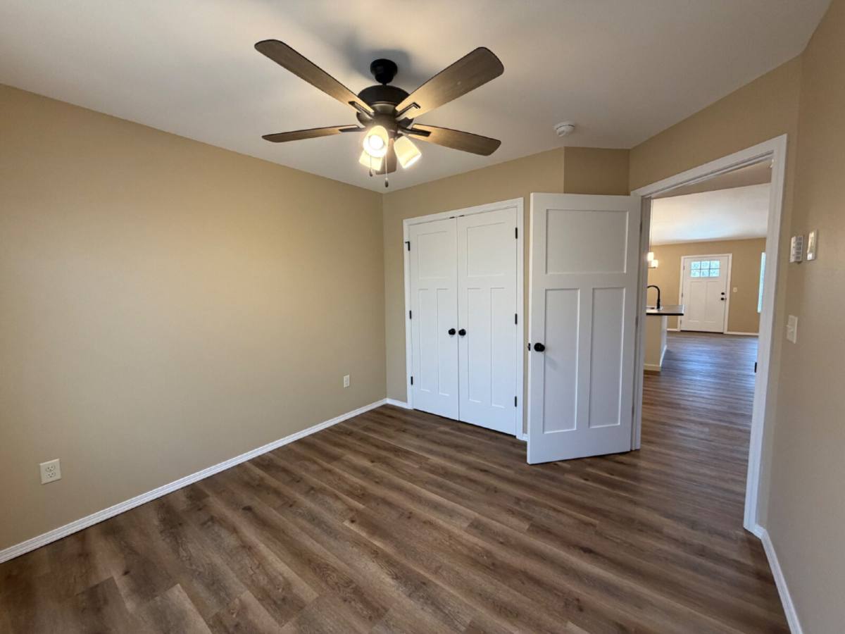 Townhouse for rent at 152 Ruby Lane, Hollister, MO 65672