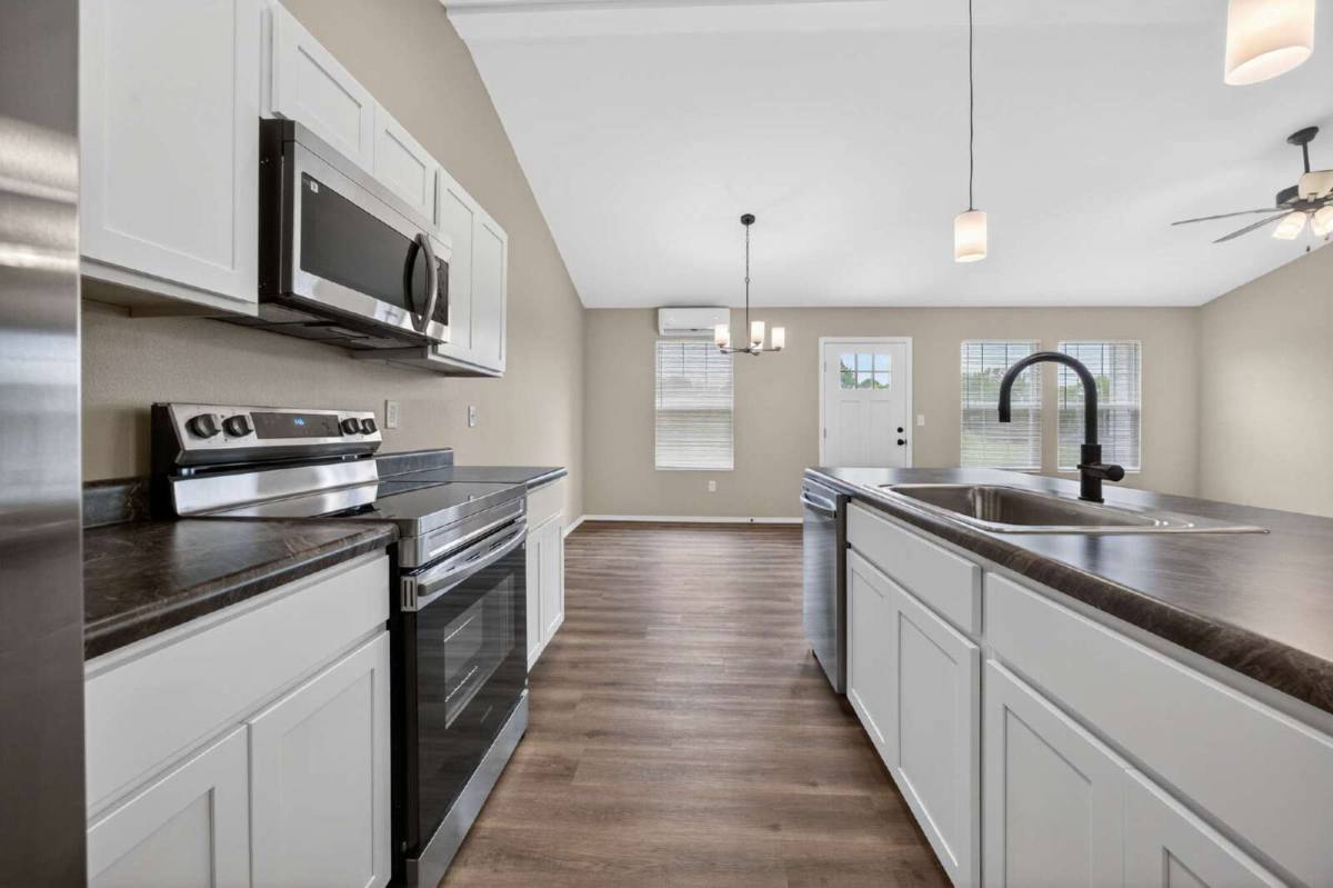Townhouse for rent at 152 Ruby Lane, Hollister, MO 65672