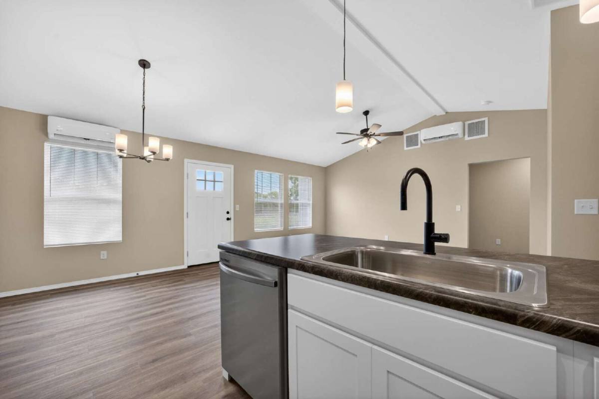 Townhouse for rent at 152 Ruby Lane, Hollister, MO 65672