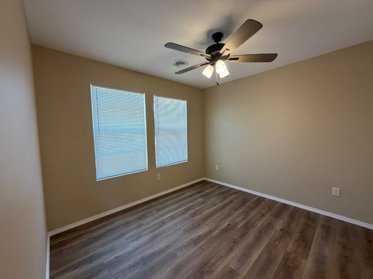 Townhouse for rent at 152 Ruby Lane, Hollister, MO 65672