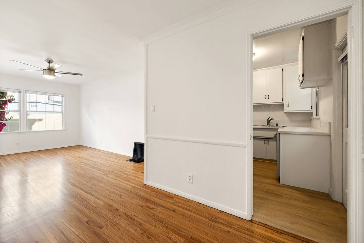 Apartment for rent at 10820-10822 Bloomfield St, North Hollywood, CA 91602